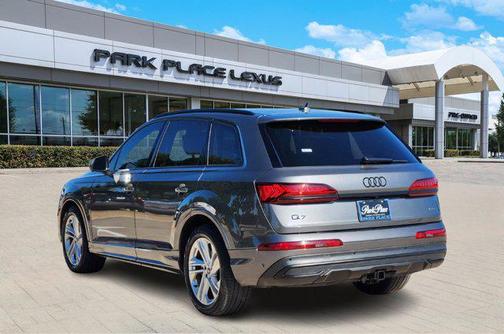 2021 Audi Q7 55 Prestige