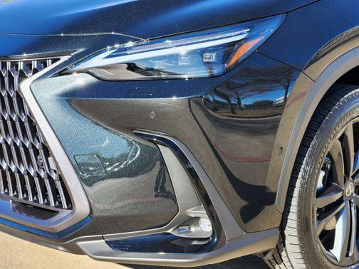 2026 Lexus NX 450h+ Luxury