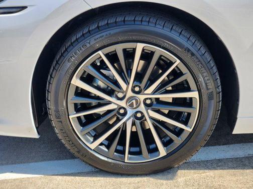 2025 Lexus ES 350 Base