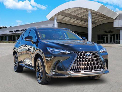 2026 Lexus NX 450h+ Luxury