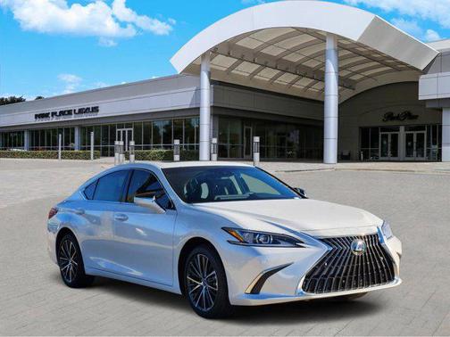 2025 Lexus ES 300h Base