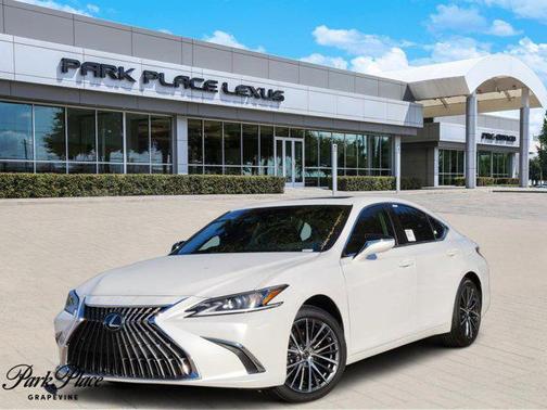 2025 Lexus ES 300h Base