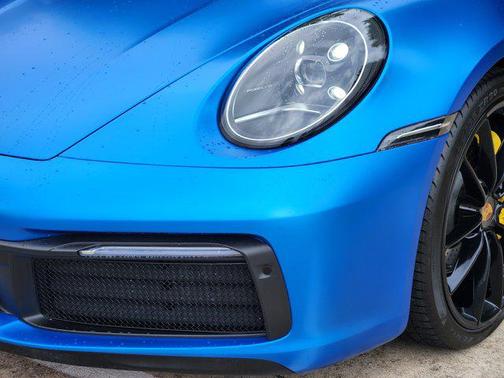 2021 Porsche 911 Carrera