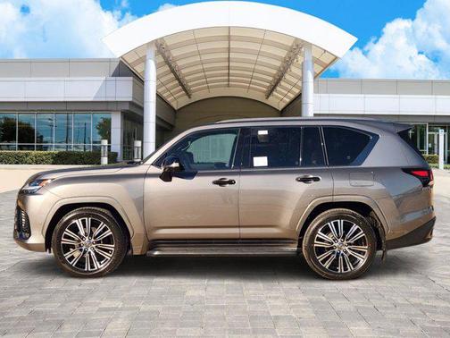 2026 Lexus LX 700h Luxury