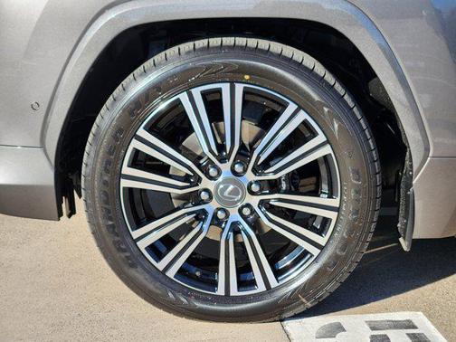 2026 Lexus LX 700h Luxury