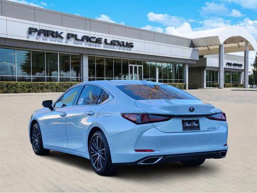 2025 Lexus ES 350 Base