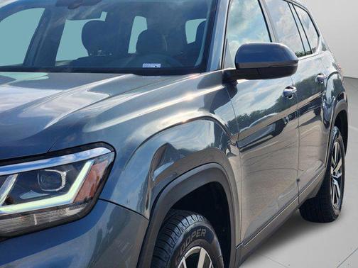 Platinum Gray Metallic 2021 Volkswagen Atlas 2.0T SE