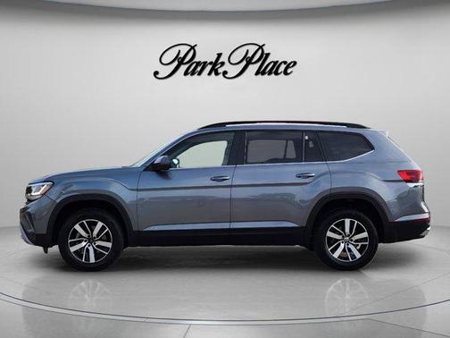 Platinum Gray Metallic 2021 Volkswagen Atlas 2.0T SE