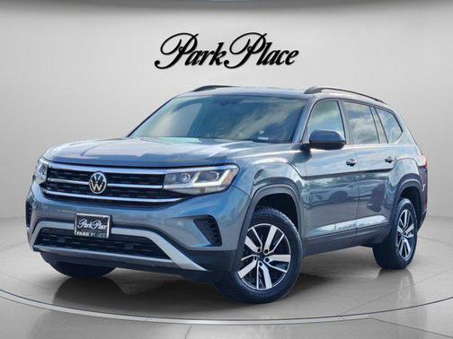 Platinum Gray Metallic 2021 Volkswagen Atlas 2.0T SE