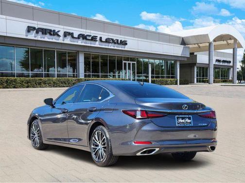 2025 Lexus ES 350 Base
