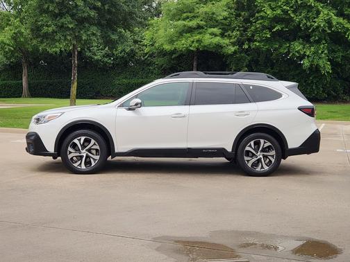 Crystal White Pearl 2021 Subaru Outback Limited