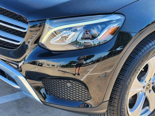 2018 Mercedes-Benz GLC 300 Base