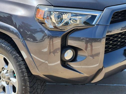 Magnetic Gray Metallic 2018 Toyota 4Runner SR5
