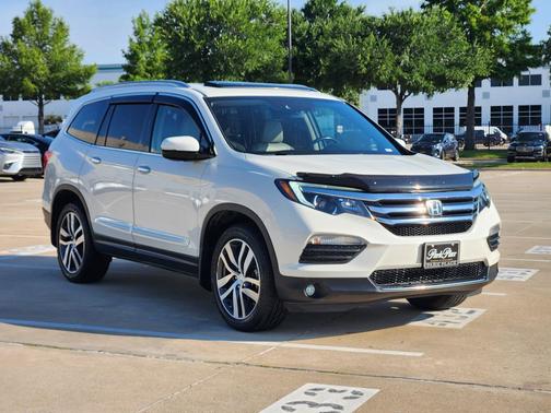 White Diamond Pearl 2018 Honda Pilot Elite