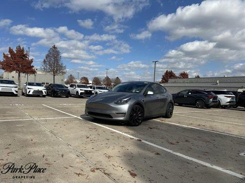 2024 Tesla Model Y Performance Dual Motor All-Wheel Drive