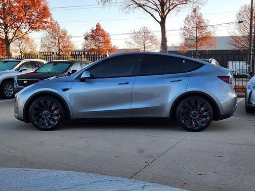 2024 Tesla Model Y Performance Dual Motor All-Wheel Drive