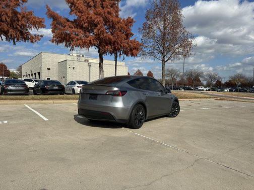 2024 Tesla Model Y Performance Dual Motor All-Wheel Drive