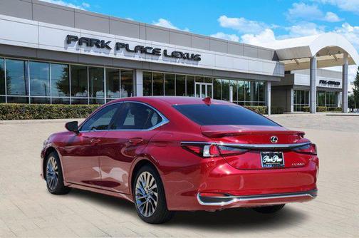 2025 Lexus ES 300h Ultra Luxury