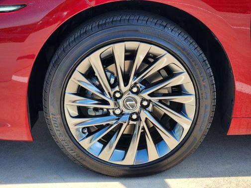 2025 Lexus ES 300h Ultra Luxury