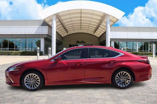 2025 Lexus ES 300h Ultra Luxury