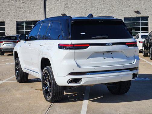 2023 Jeep Grand Cherokee 4xe Summit Reserve