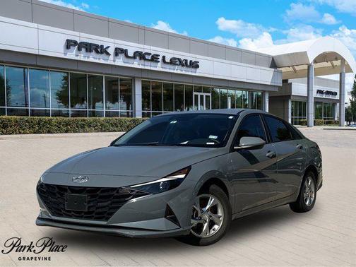 2022 Hyundai ELANTRA SE