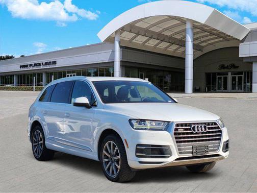 2019 Audi Q7 45 Premium Plus