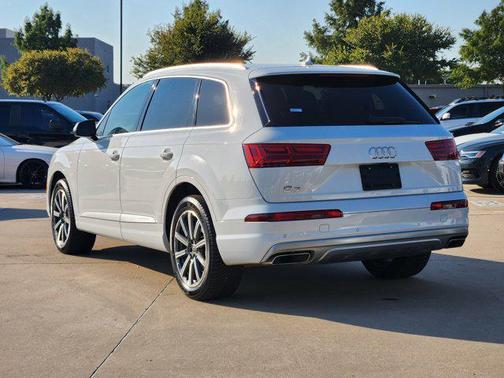 2019 Audi Q7 45 Premium Plus