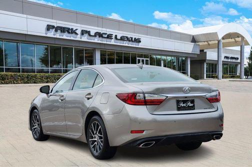 2017 Lexus ES 350 Base