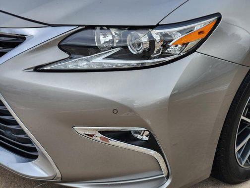 2017 Lexus ES 350 Base