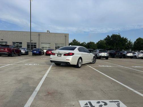 2022 BMW 530 i xDrive
