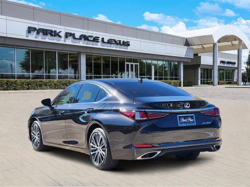 2025 Lexus ES 350 Base