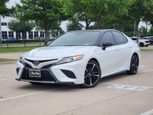 Midnight Black Metallic 2020 Toyota Camry XSE