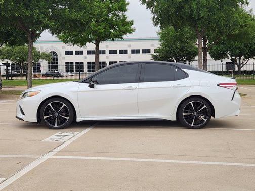 Midnight Black Metallic 2020 Toyota Camry XSE