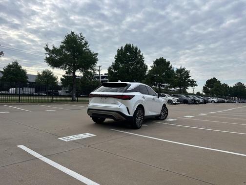White Pearl 2023 Lexus RX 350 Premium Plus
