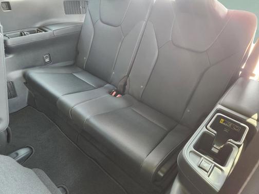 Incognito 2026 Lexus TX 500h F SPORT Premium