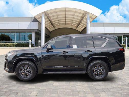 2025 Lexus LX 700h Overtrail
