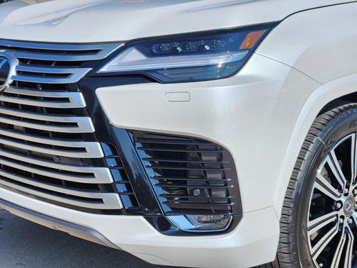 2026 Lexus LX 600 Luxury