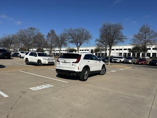 2024 Cadillac XT4 Premium Luxury