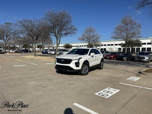 2024 Cadillac XT4 Premium Luxury