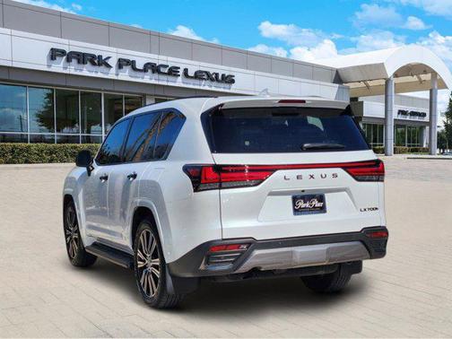 2026 Lexus LX 700h Luxury