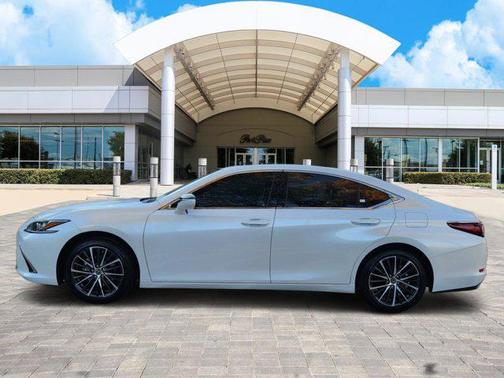 2025 Lexus ES 350 Base