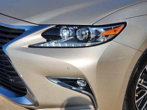 2017 Lexus ES 350 Base