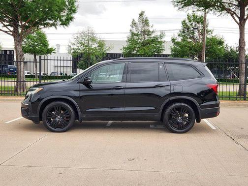 Crystal Black Pearl 2020 Honda Pilot AWD Black Edition
