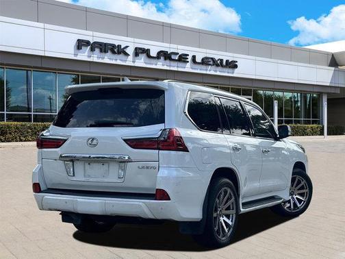 2017 Lexus LX 570 Base