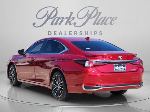 Matador Red Mica 2025 Lexus ES 300h Premium