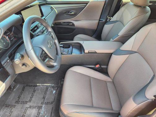 Matador Red Mica 2025 Lexus ES 300h Premium