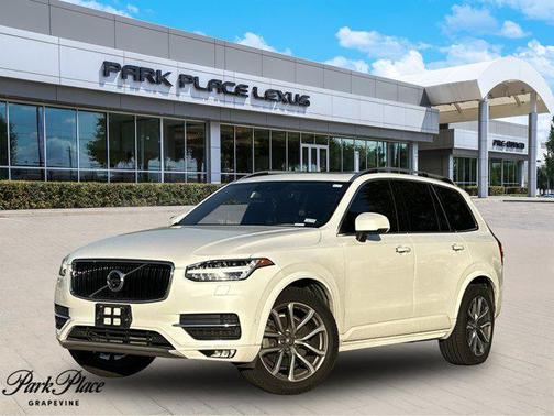 2018 Volvo XC90 T6 Momentum