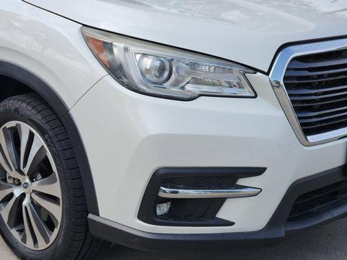 Crystal White Pearl 2019 Subaru Ascent Limited 7-Passenger