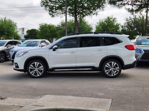 Crystal White Pearl 2019 Subaru Ascent Limited 7-Passenger